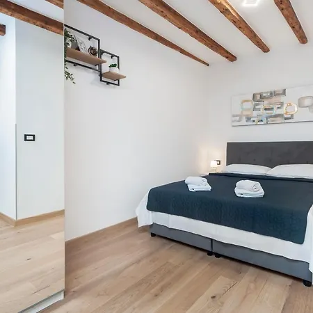 Comfort Carera 公寓