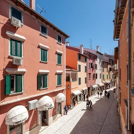 Comfort Carera Apartment *