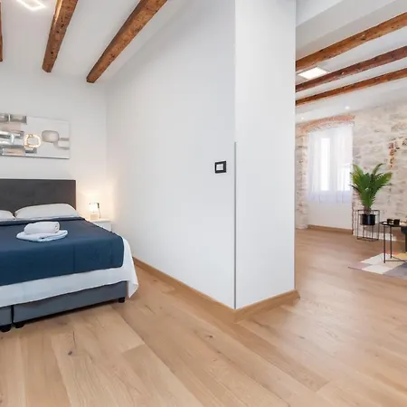 Comfort Carera By Irundo *